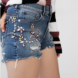 NWT High Waisted Distressed Jewel Denim Shorts 🌺